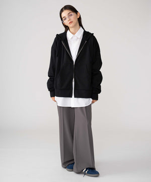 ブラック モデル：162cm 　M着用