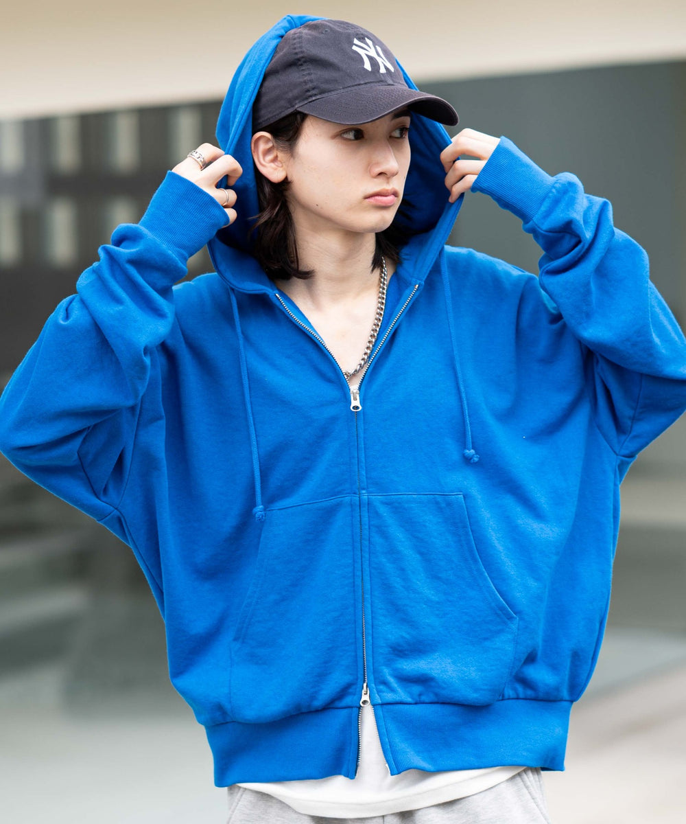 ブルー モデル：175cm L着用