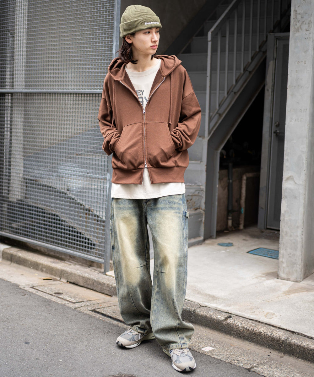 ブラウン モデル：175cm L着用