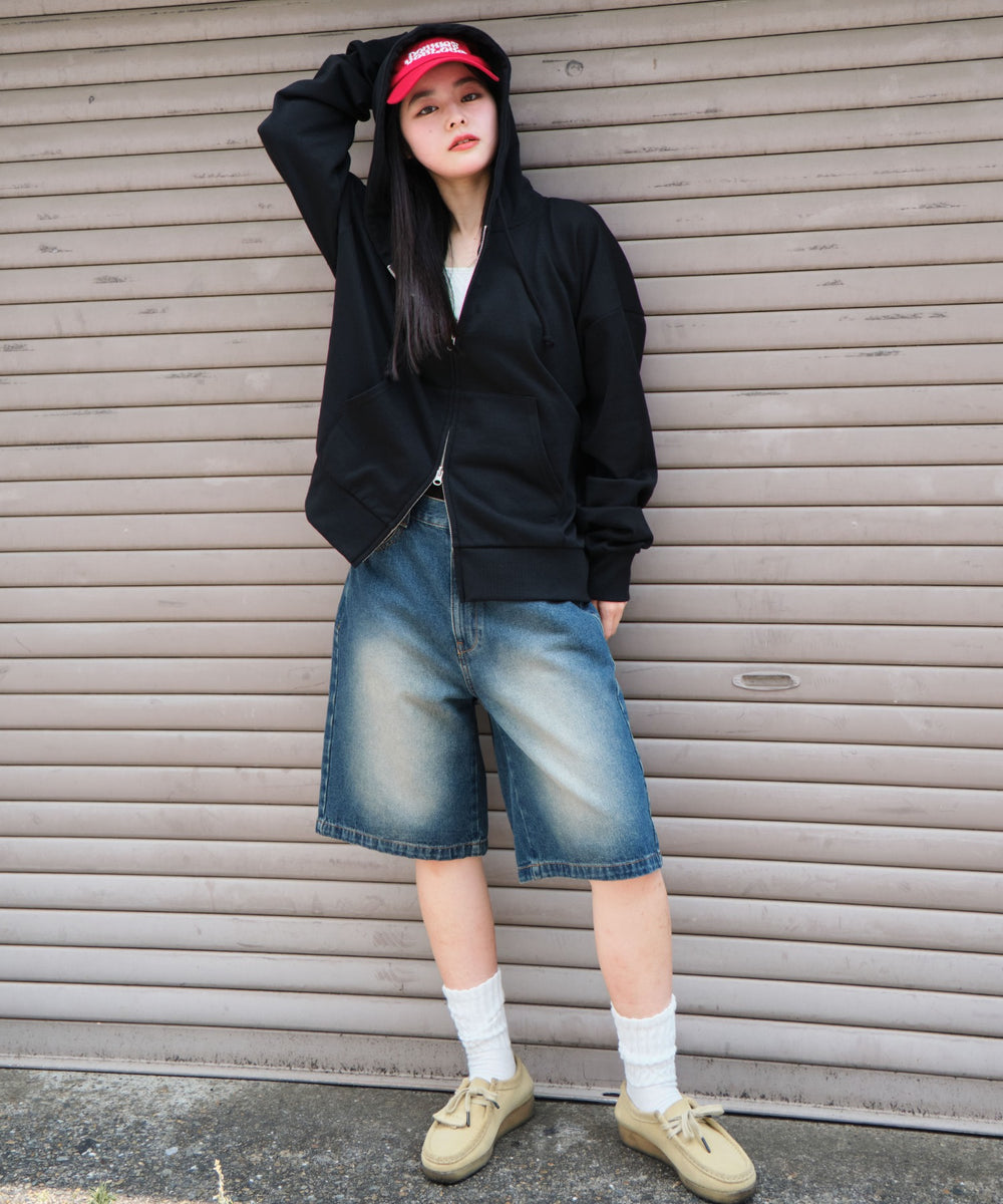 ブラック モデル：160cm M着用