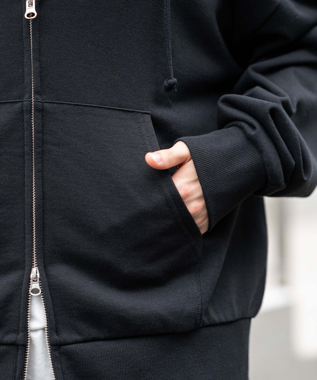 コンパクトフィットダブルZIPパーカー