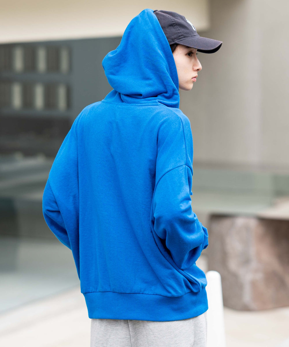 ブルー モデル：175cm L着用