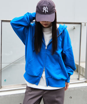 ブルー モデル：160cm L着用