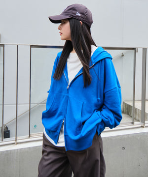 ブルー モデル：160cm L着用