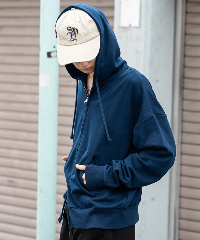 ネイビー モデル：175cm L着用