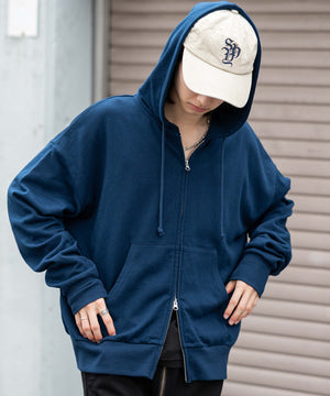 ネイビー モデル：175cm L着用