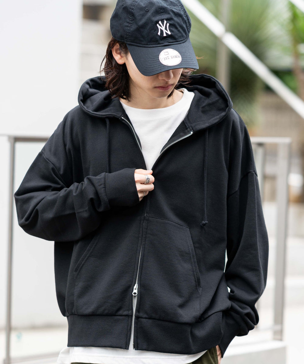 ブラック モデル：175cm L着用