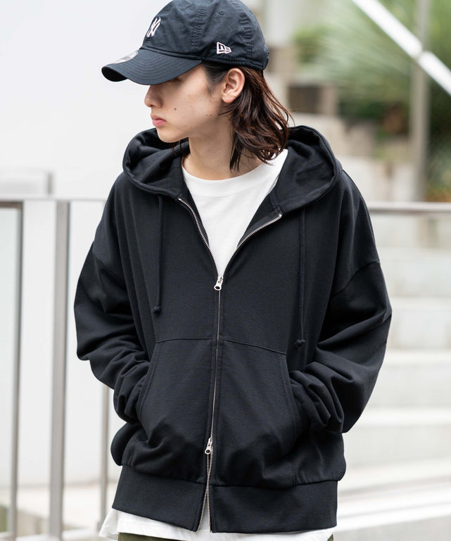 ブラック モデル：175cm L着用