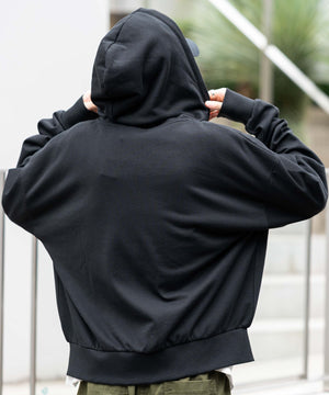 ブラック モデル：175cm L着用