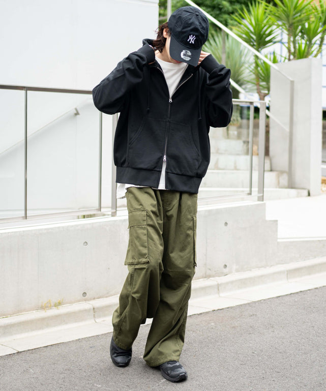 ブラック モデル：175cm L着用