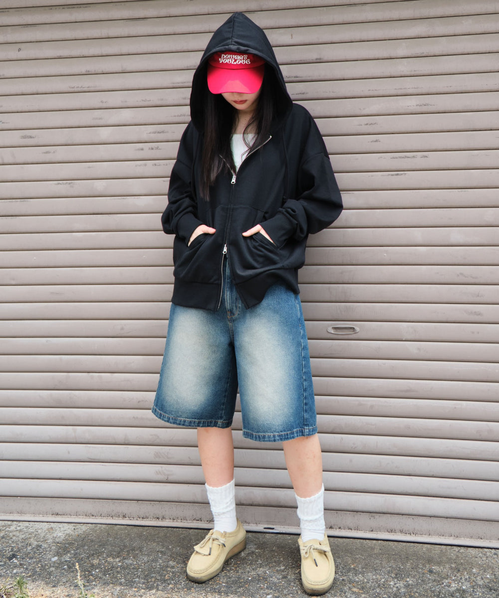 ブラック モデル：160cm M着用