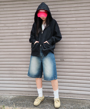 ブラック モデル：160cm M着用