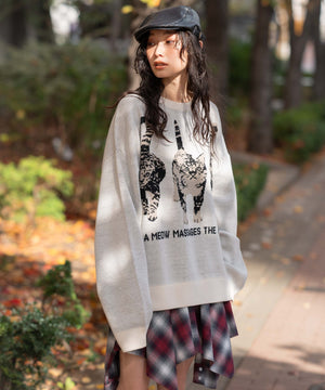 ホワイトアイボリー　モデル：161cm L着用