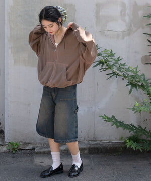 ブラウン モデル：160cm M着用