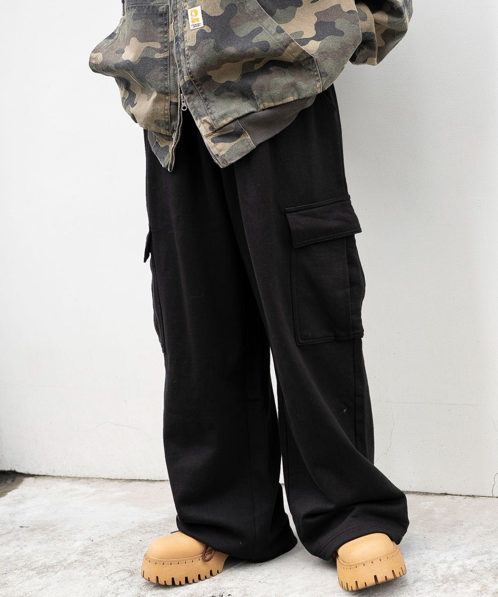 ブラック　モデル：159cm M着用