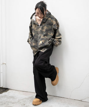 ブラック　モデル：159cm M着用