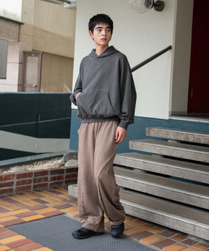 ブラウン　モデル：180㎝　L着用ブラウン　モデル：180㎝　L着用