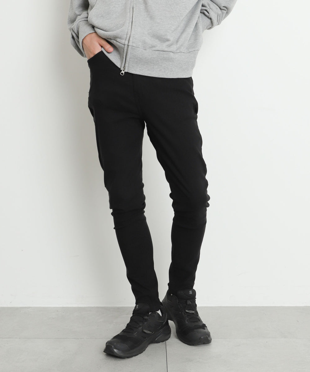 ブラック モデル：175cm L着用