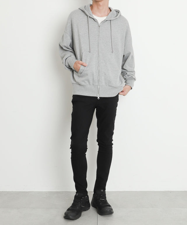 ブラック モデル：175cm L着用