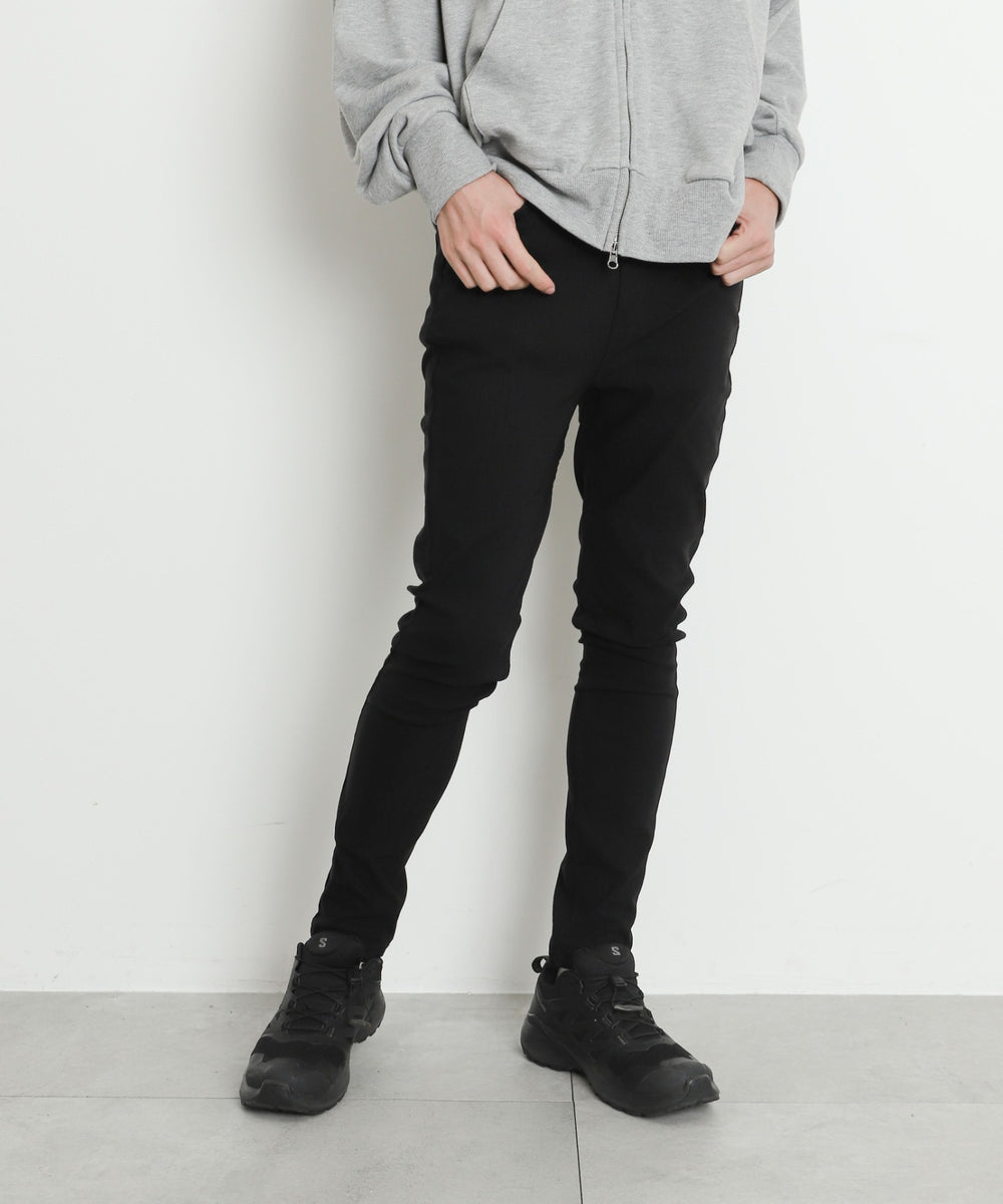 ブラック モデル：175cm L着用