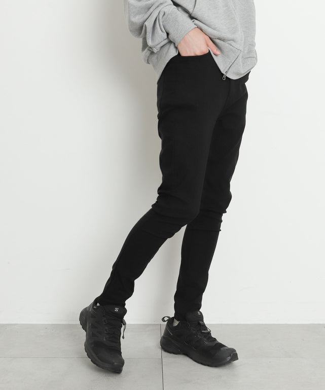 ブラック モデル：175cm L着用