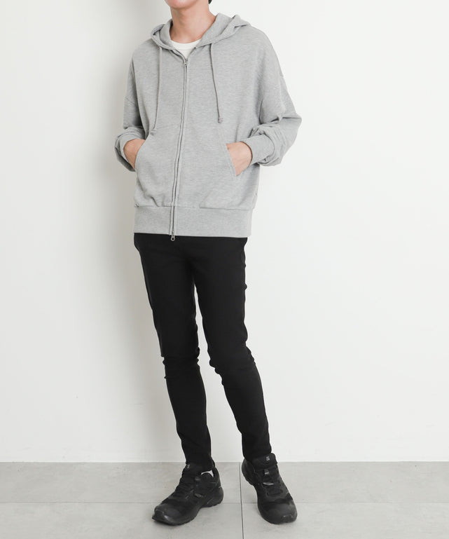 ブラック モデル：175cm L着用