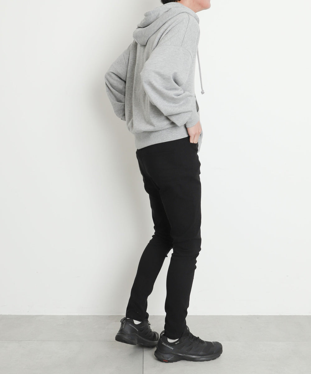 ブラック モデル：175cm L着用