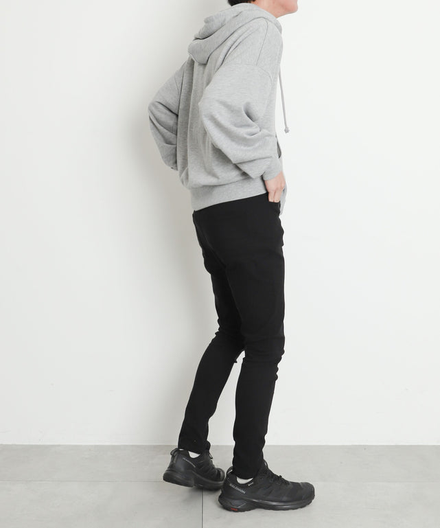 ブラック モデル：175cm L着用