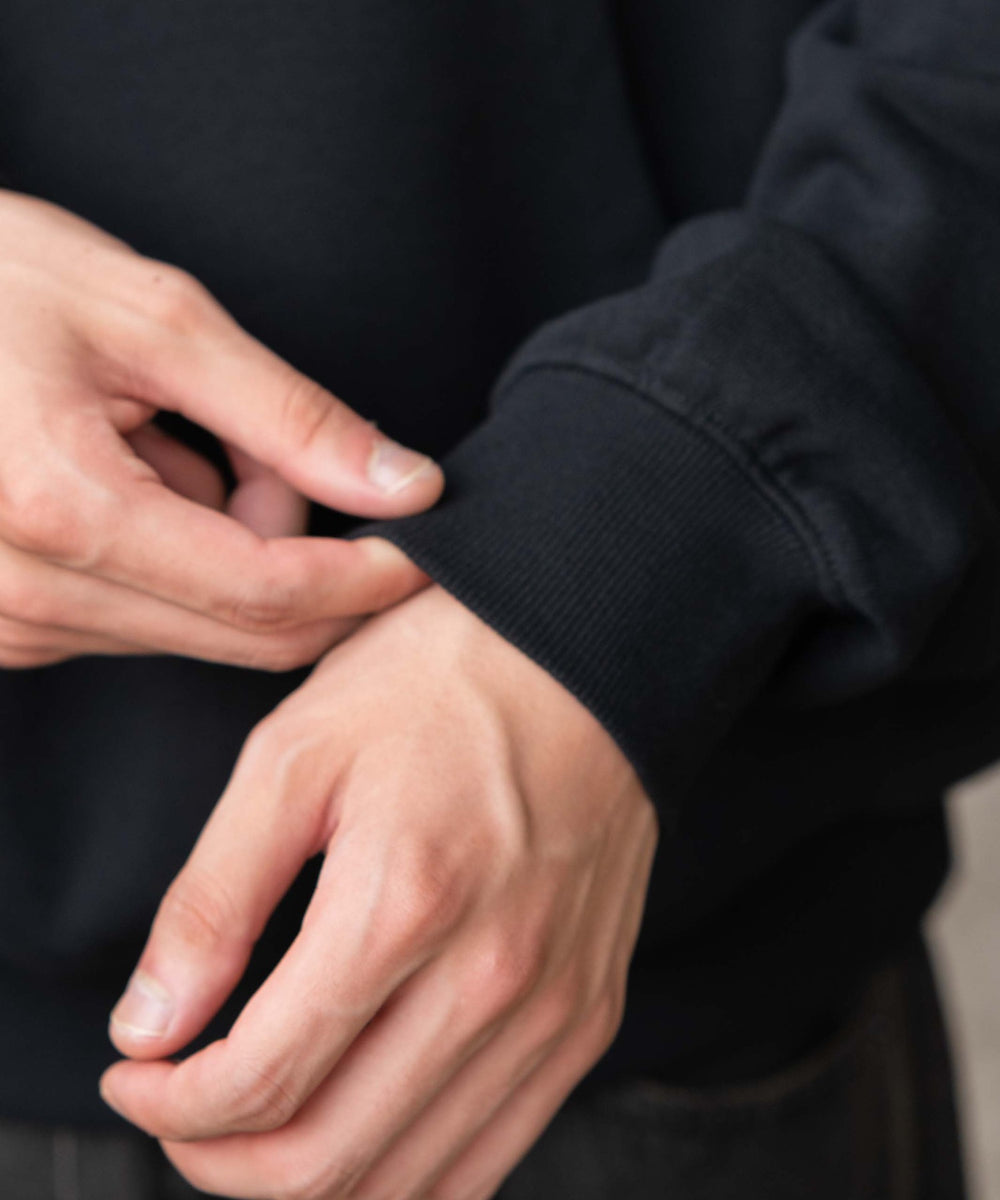 グラフィックロゴプルパーカー