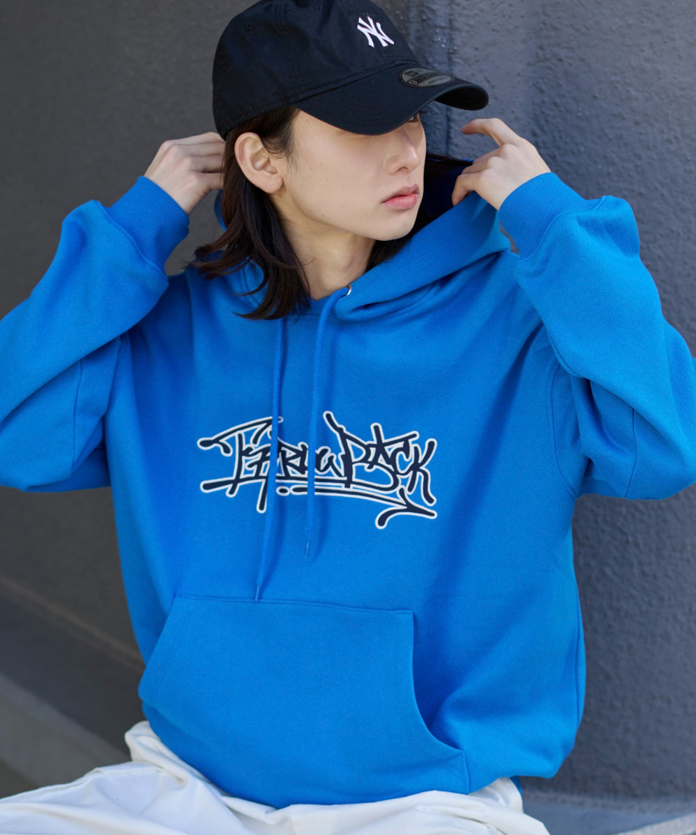 ブルー モデル：175cm L着用