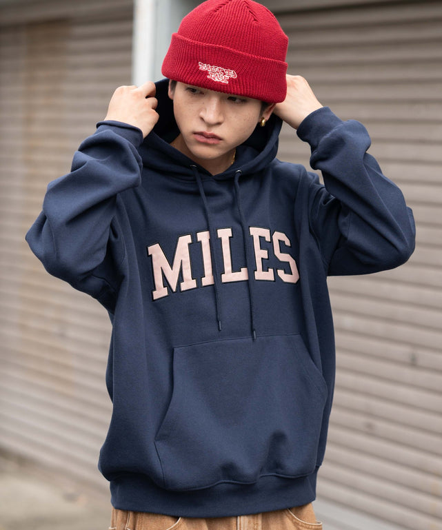 ネイビー　モデル：180㎝　L着用