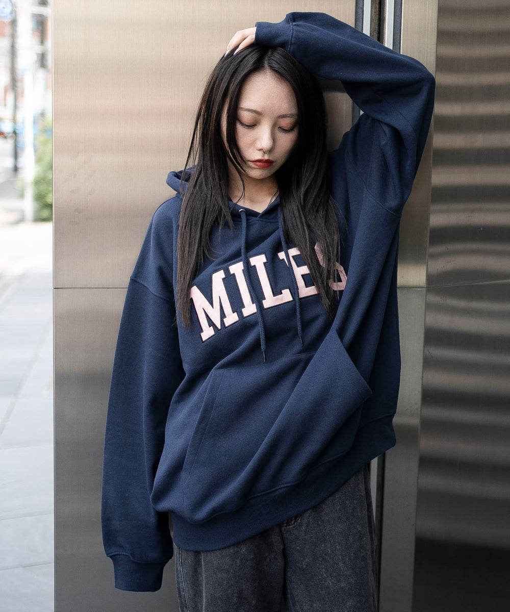 ネイビー　モデル：159cm M着用