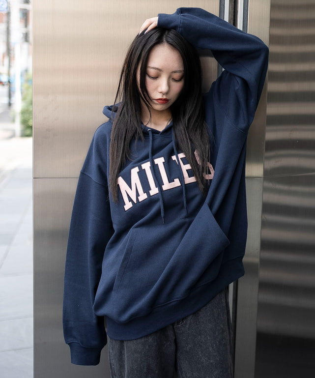 ネイビー　モデル：159cm M着用