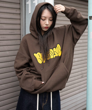 ブラウン　モデル：159cm M着用