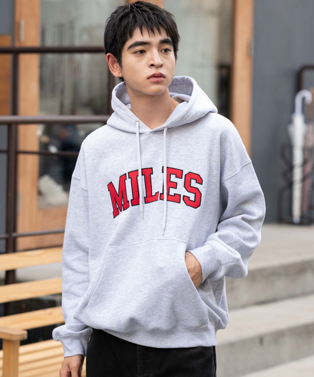 アッシュグレー　モデル：180㎝　L着用