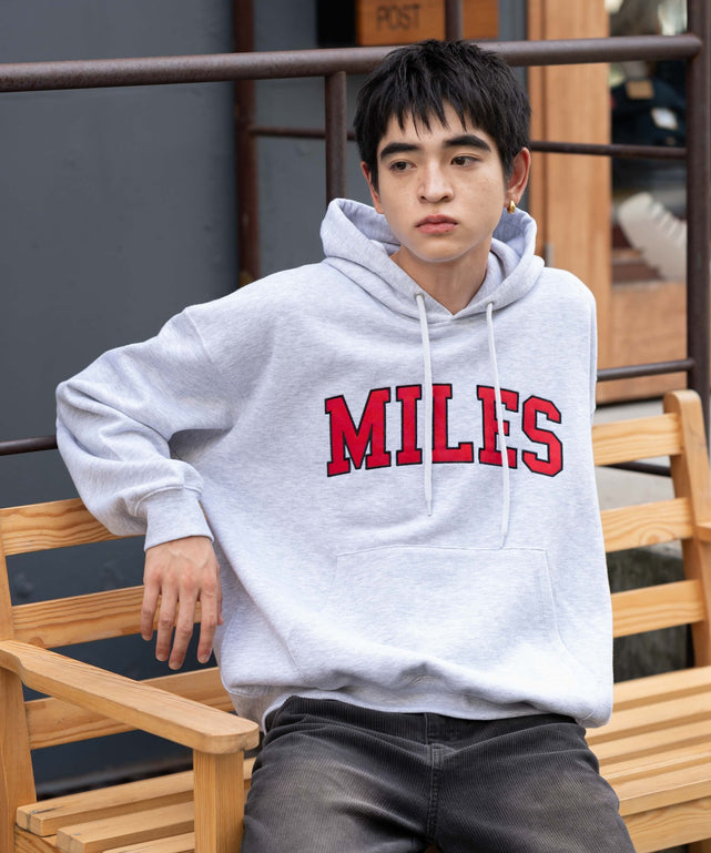 アッシュグレー　モデル：180㎝　L着用