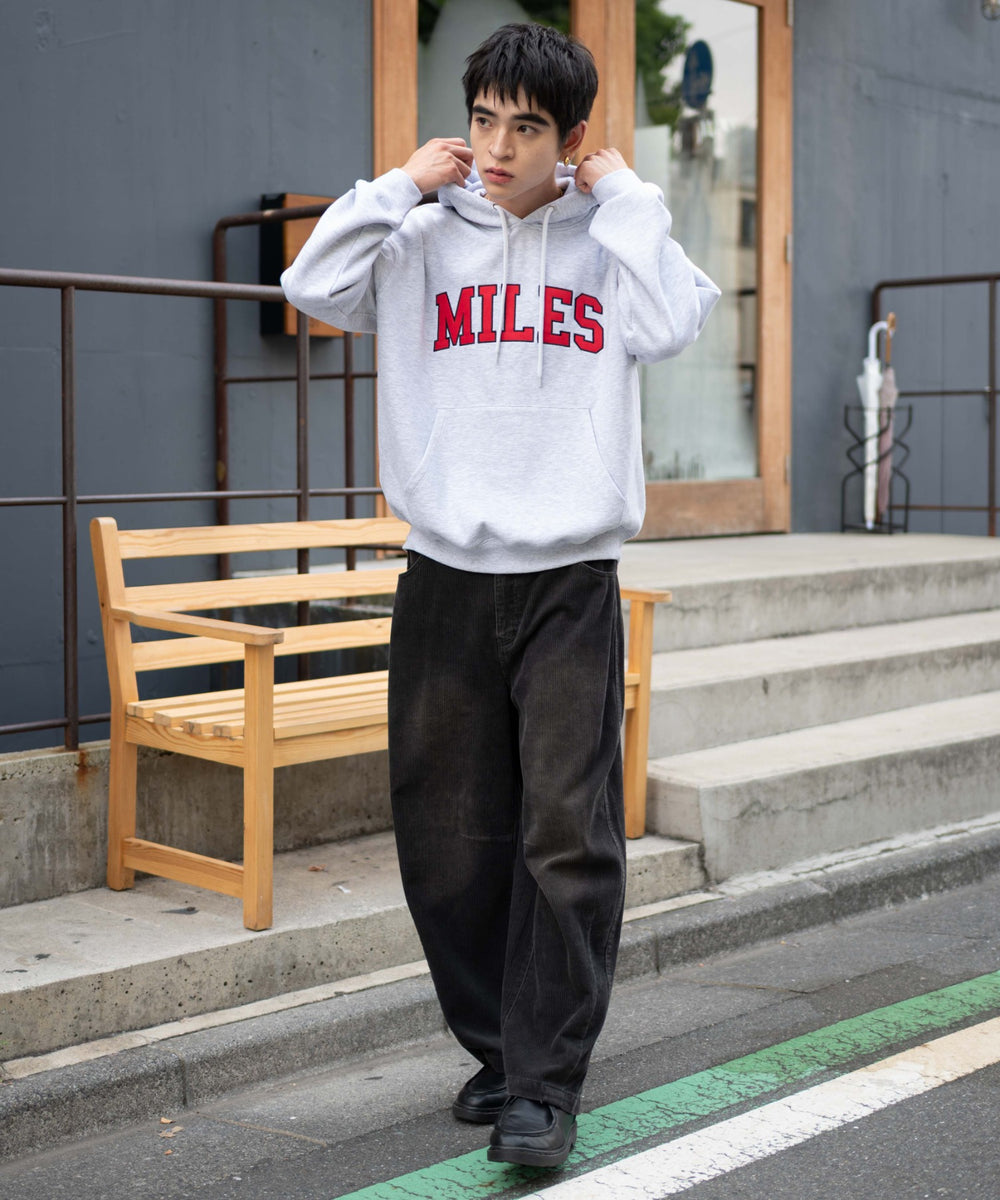 アッシュグレー　モデル：180㎝　L着用