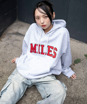 アッシュグレー　モデル：159cm M着用