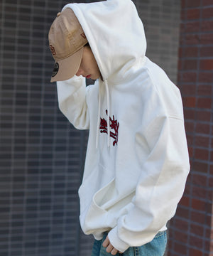 ホワイト モデル：175cm L着用