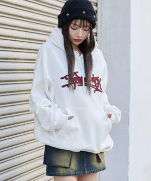 ホワイト　モデル：159cm M着用