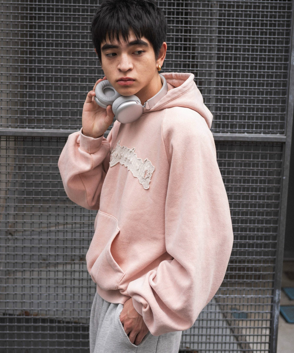 ピンク モデル：180cm L着用