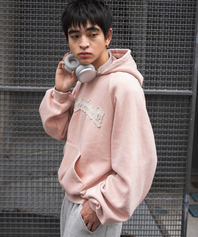 ピンク モデル：180cm L着用