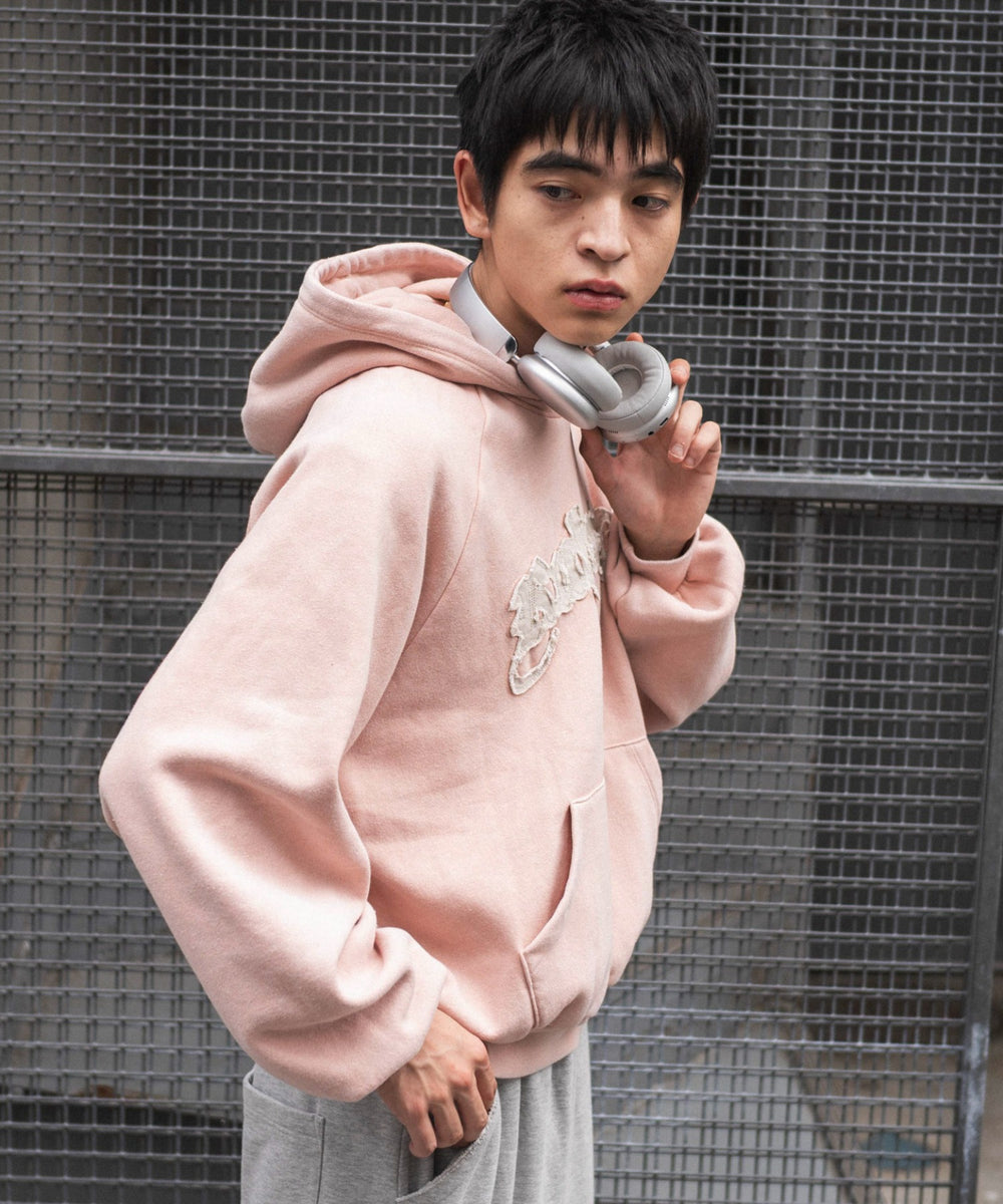 ピンク モデル：180cm L着用