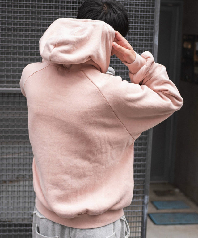 ピンク モデル：180cm L着用