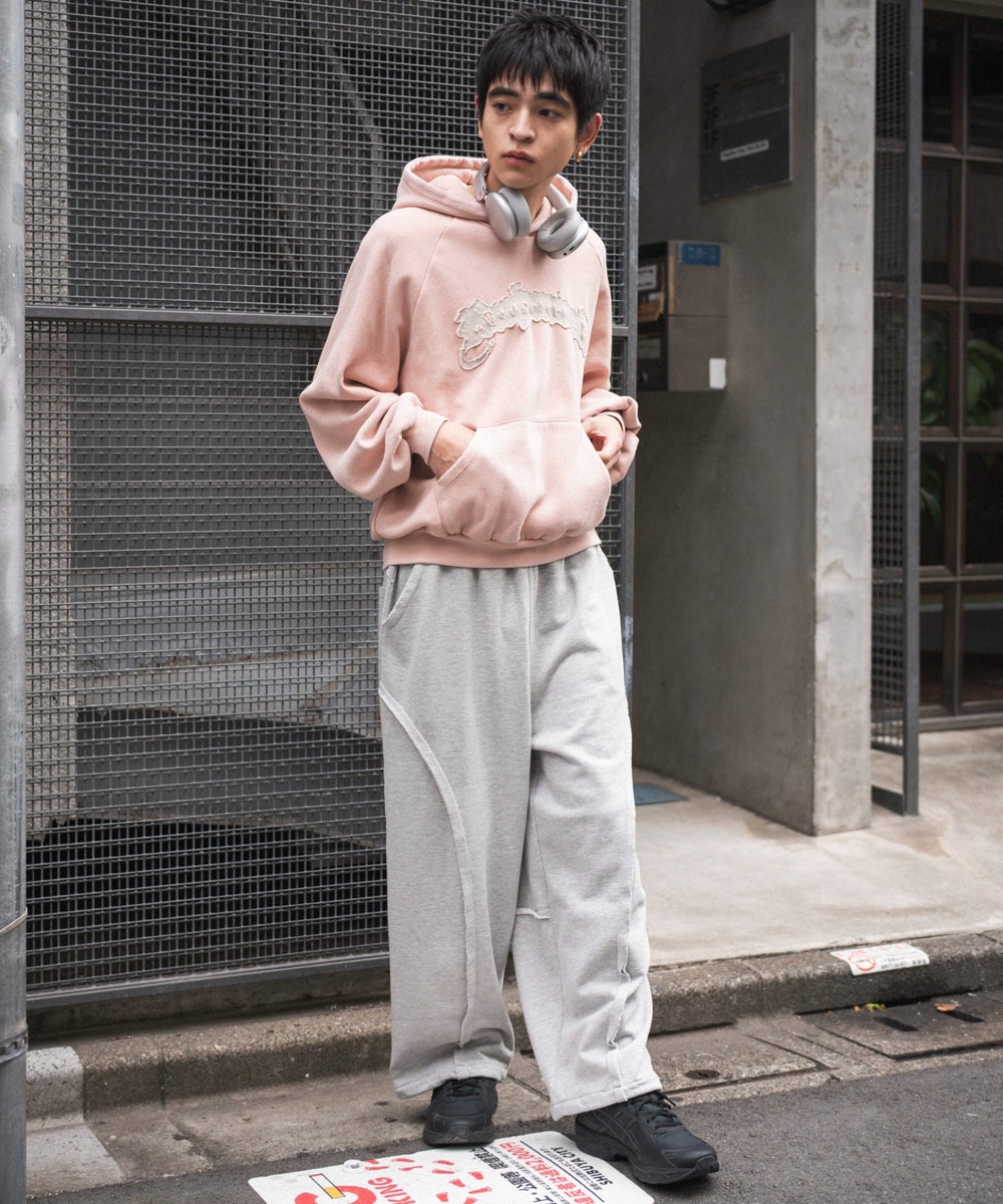 ピンク モデル：180cm L着用