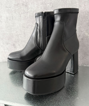 ブラック（PU）