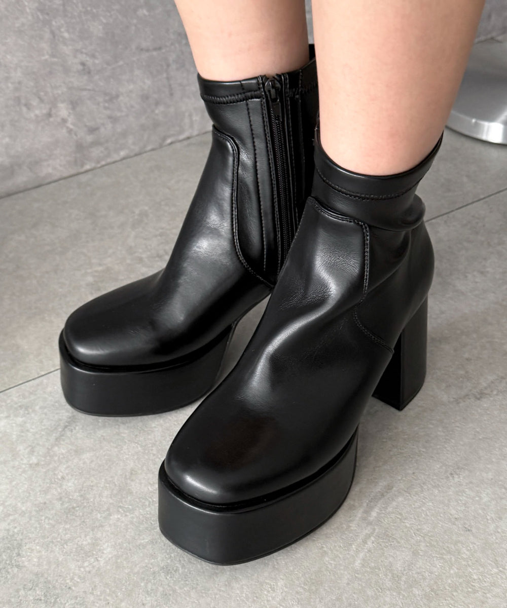 ブラック（PU）