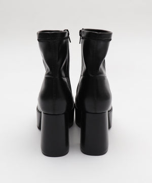 ストレッチヒールショートブーツ