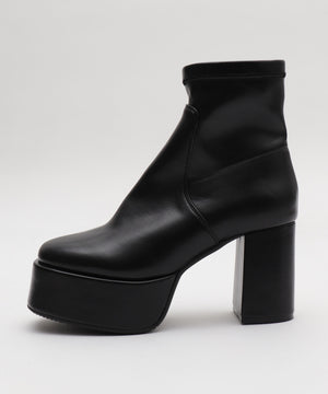 ストレッチヒールショートブーツ