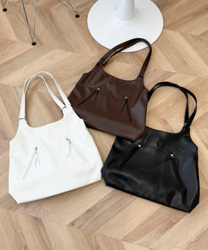 トライアングルトート